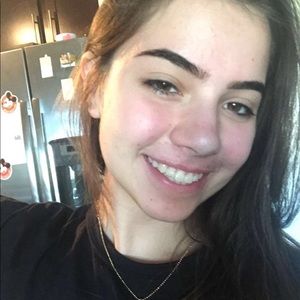 Meet your Posher, Juliana